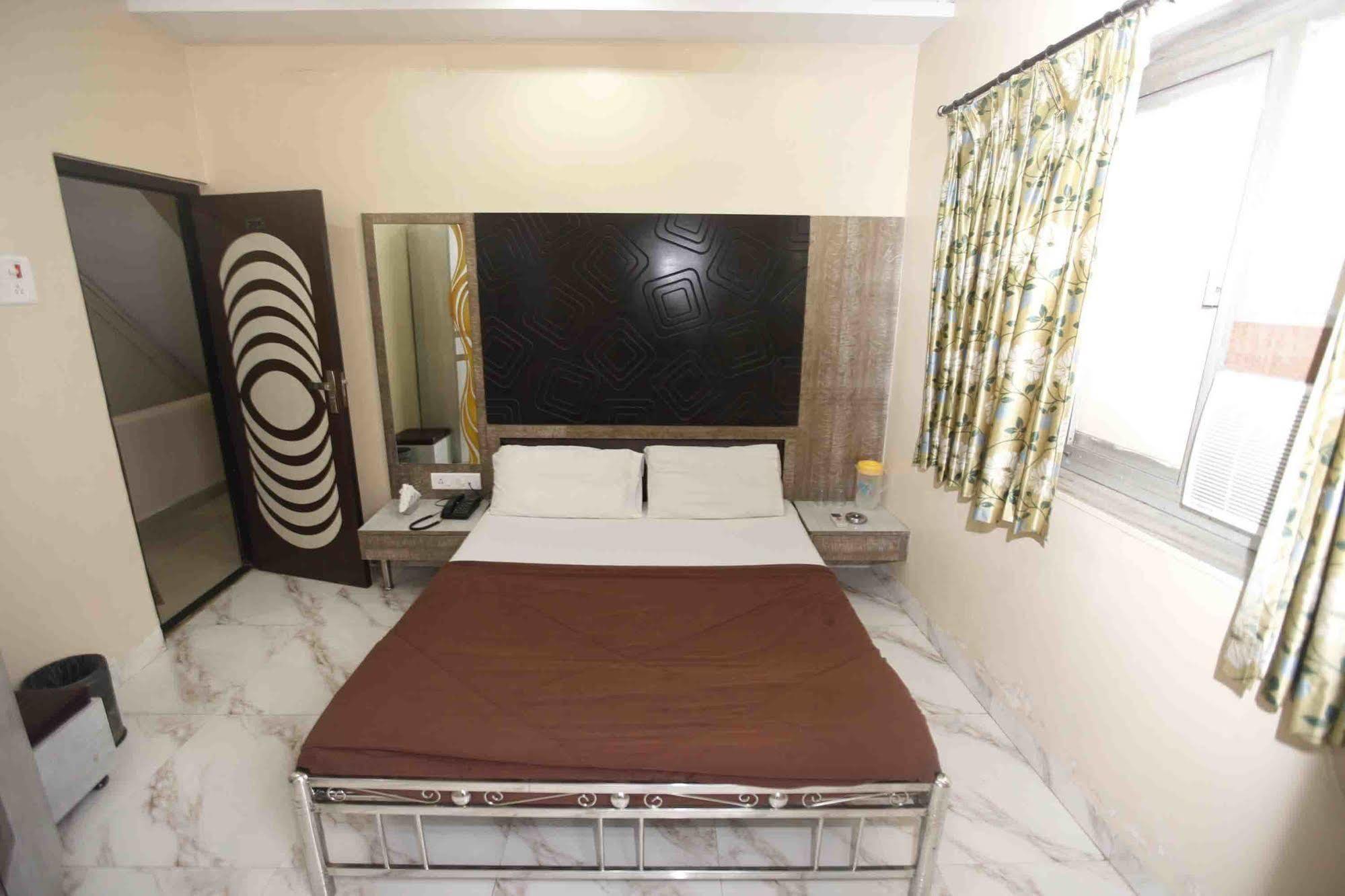 Hotel Al Madina Palace Bombay Extérieur photo