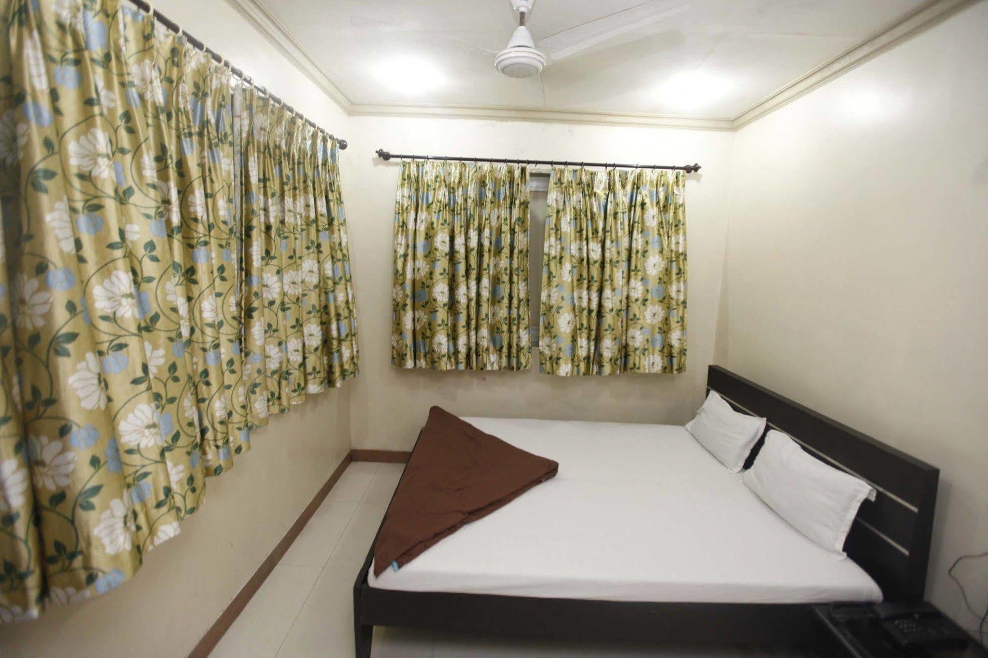 Hotel Al Madina Palace Bombay Extérieur photo
